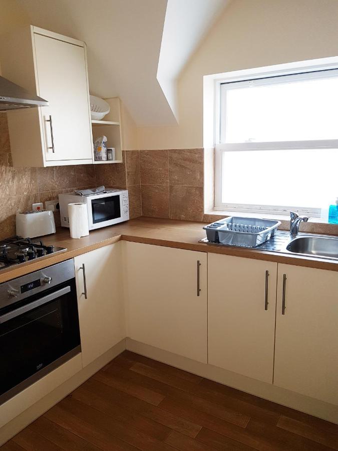 Ybc Court, Aldershot Apartment Ngoại thất bức ảnh