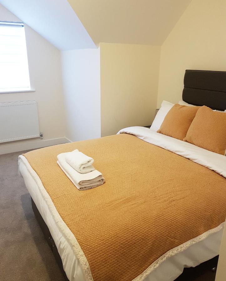 Ybc Court, Aldershot Apartment Ngoại thất bức ảnh