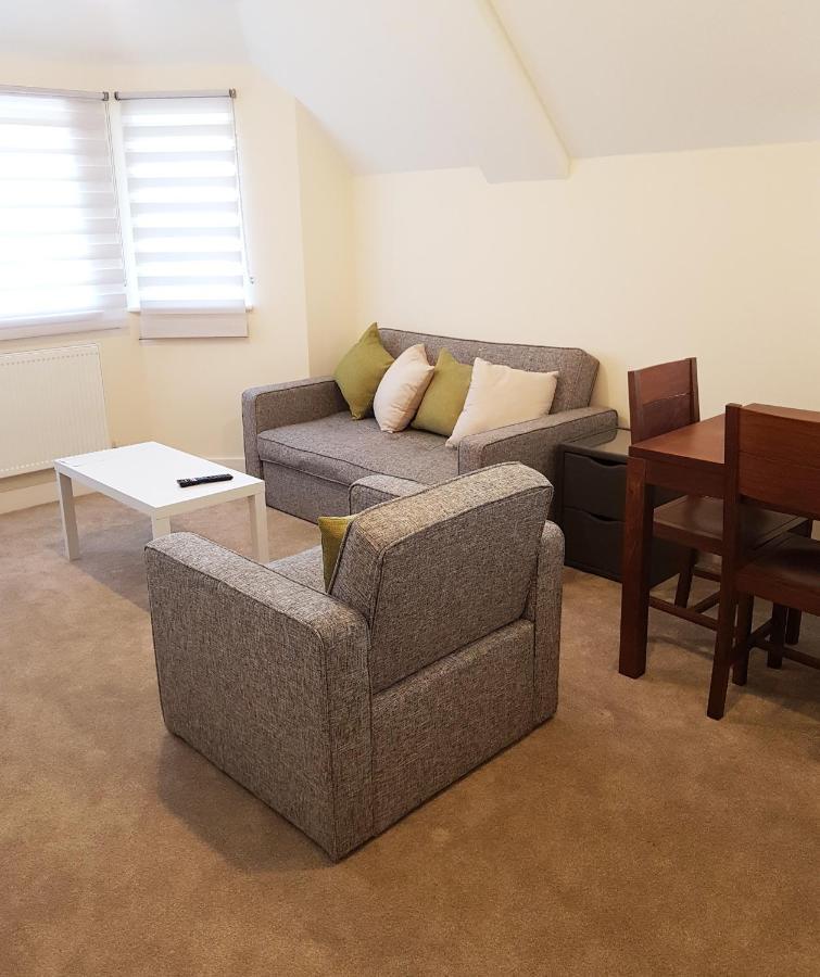 Ybc Court, Aldershot Apartment Ngoại thất bức ảnh