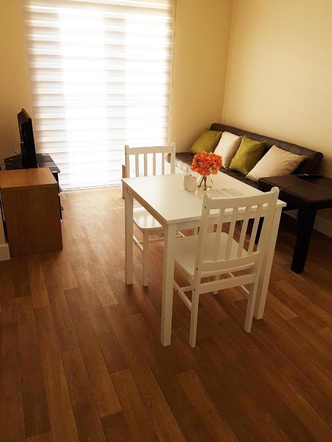Ybc Court, Aldershot Apartment Ngoại thất bức ảnh
