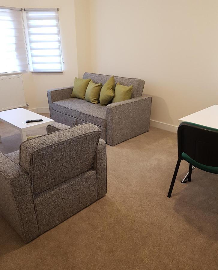 Ybc Court, Aldershot Apartment Ngoại thất bức ảnh