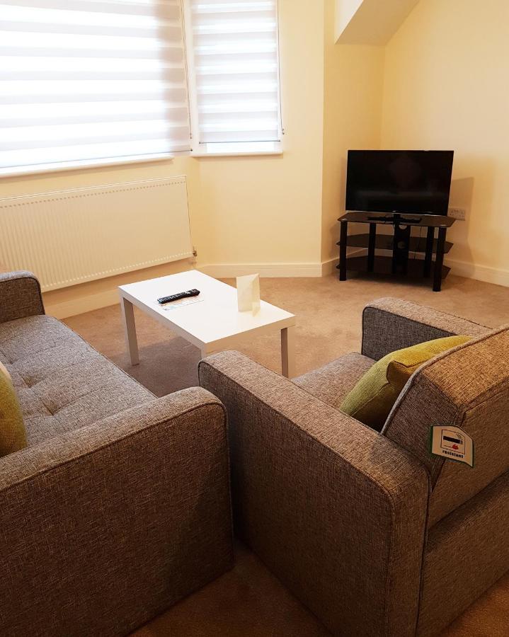 Ybc Court, Aldershot Apartment Ngoại thất bức ảnh