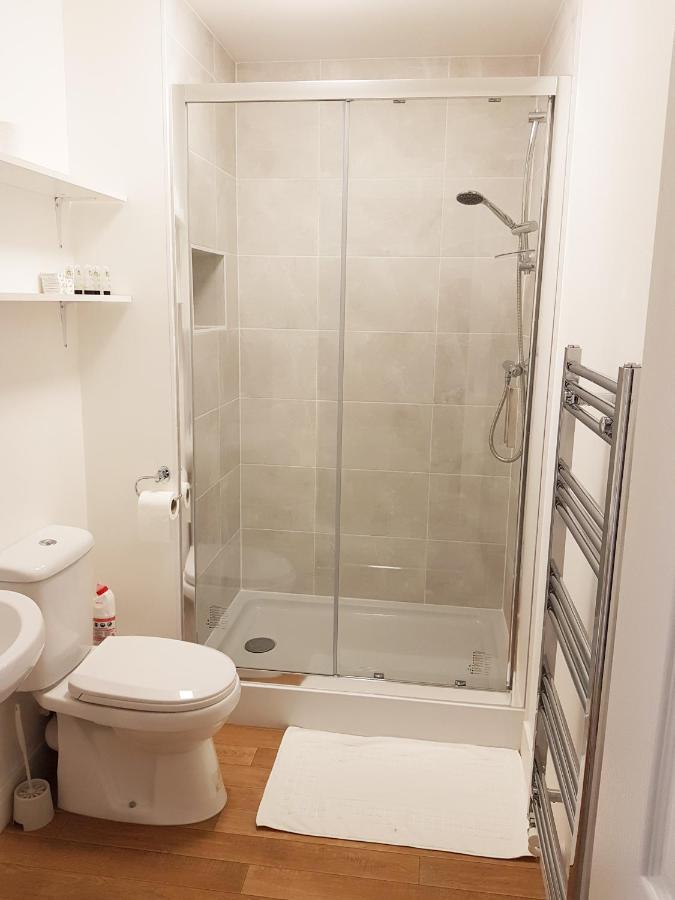 Ybc Court, Aldershot Apartment Ngoại thất bức ảnh