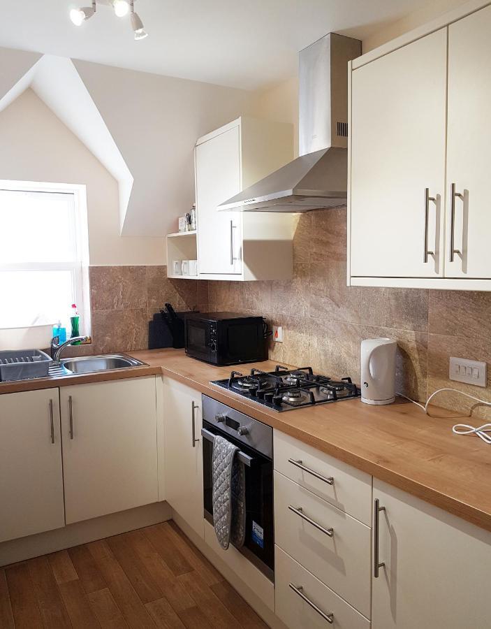 Ybc Court, Aldershot Apartment Ngoại thất bức ảnh