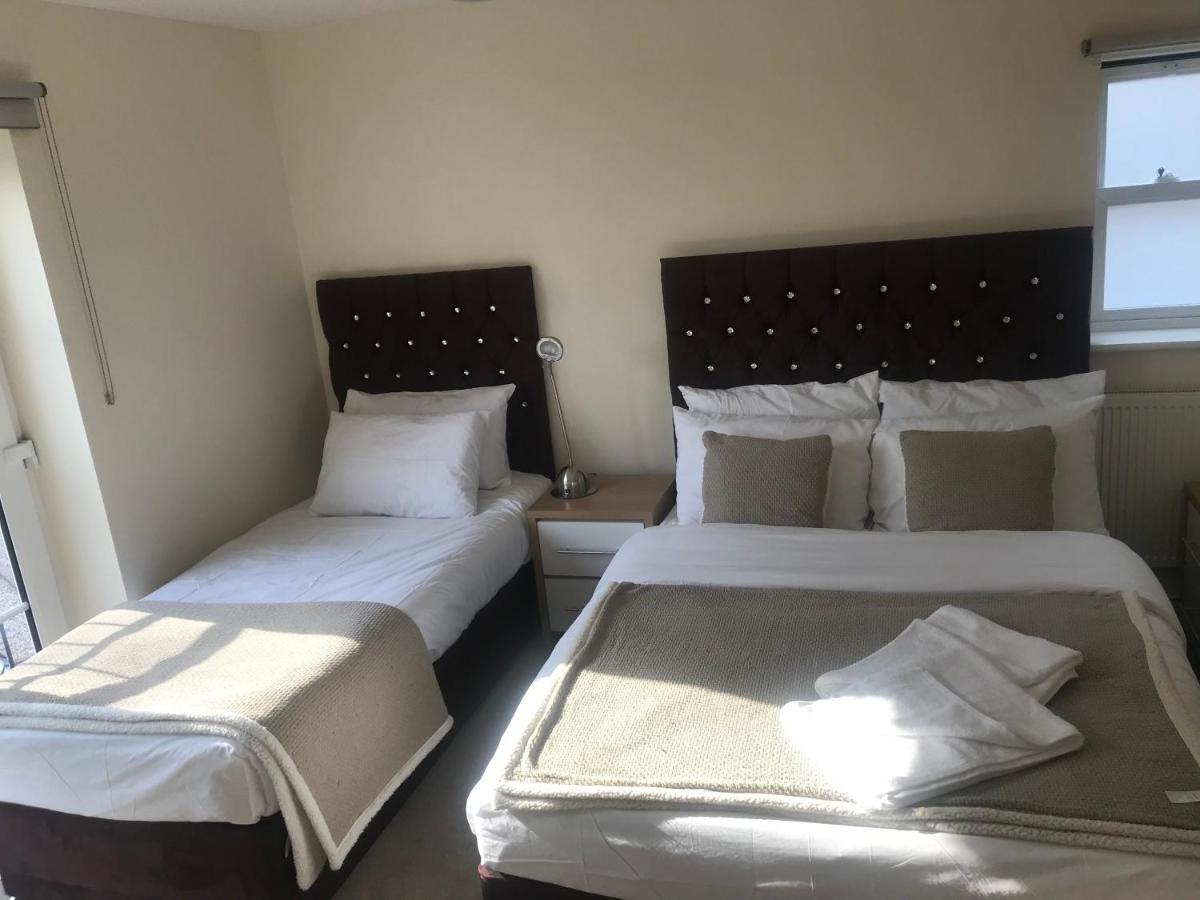Ybc Court, Aldershot Apartment Ngoại thất bức ảnh