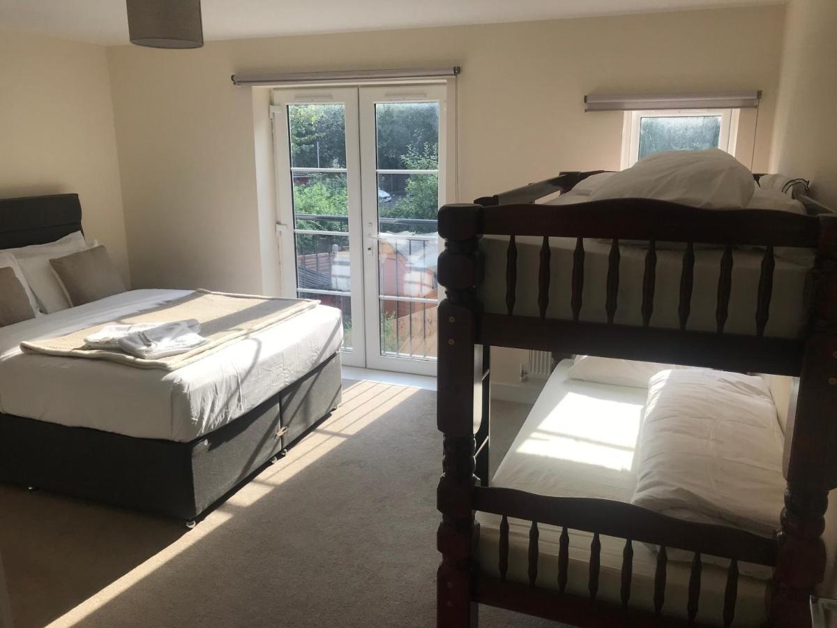 Ybc Court, Aldershot Apartment Ngoại thất bức ảnh